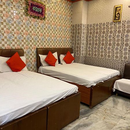 Hotel Rashmi Агра Екстериор снимка