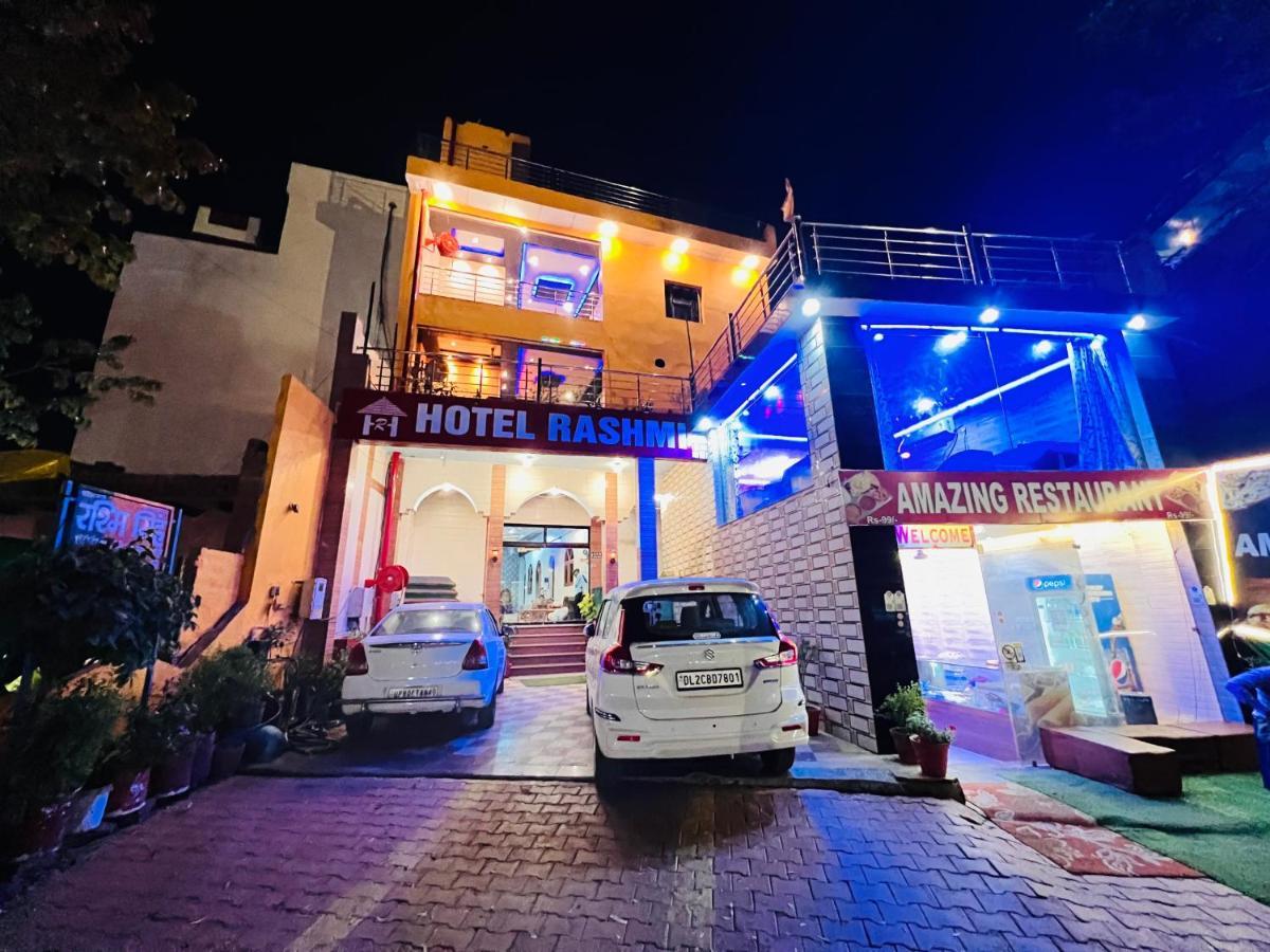 Hotel Rashmi Агра Екстериор снимка