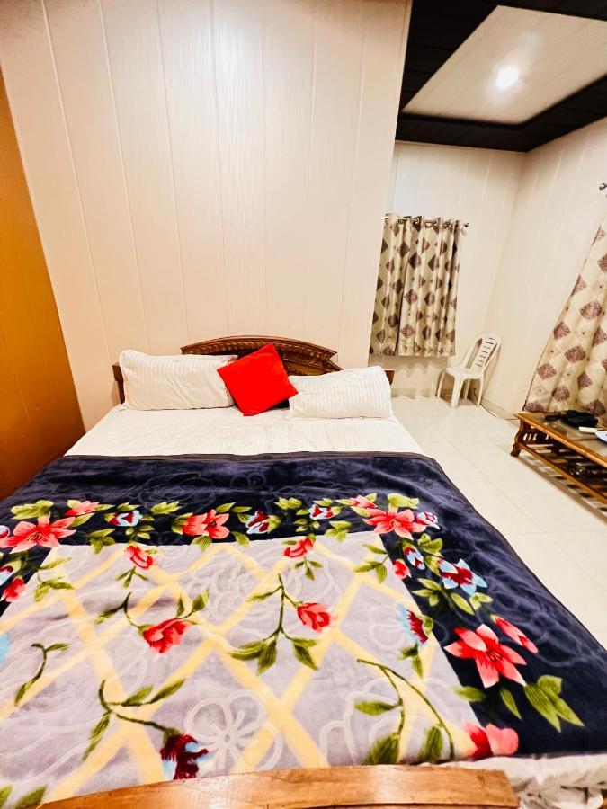 Hotel Rashmi Агра Екстериор снимка