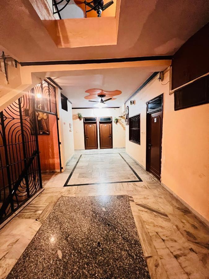 Hotel Rashmi Агра Екстериор снимка