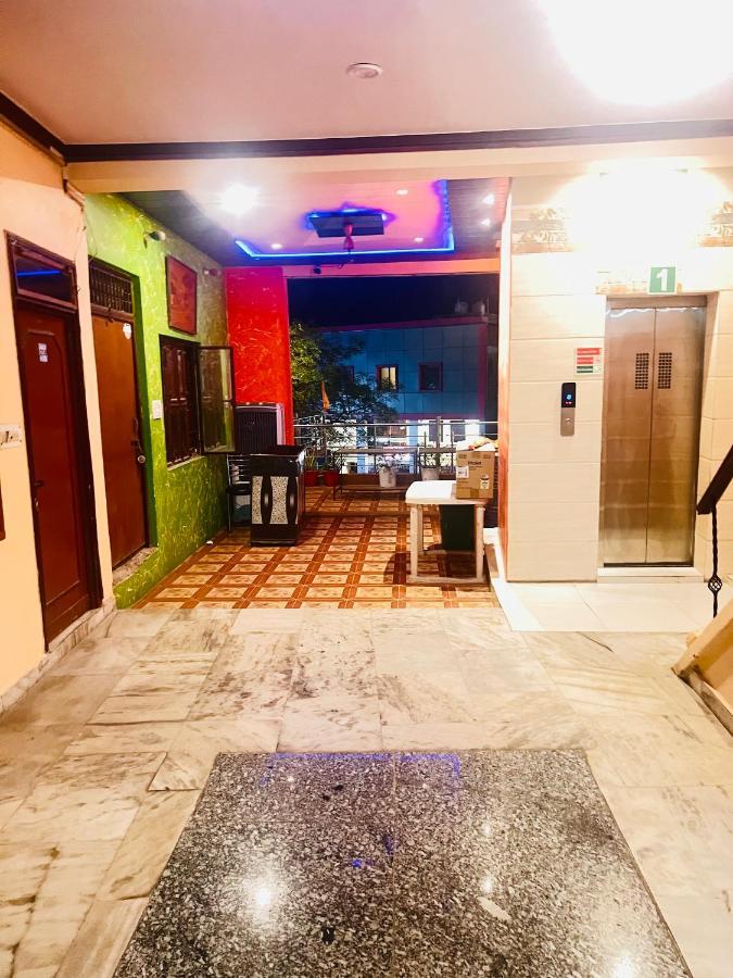 Hotel Rashmi Агра Екстериор снимка