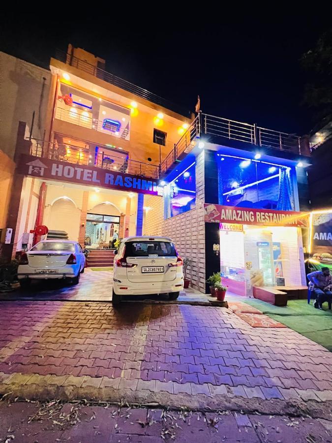 Hotel Rashmi Агра Екстериор снимка