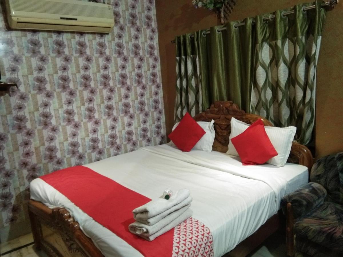 Hotel Rashmi Агра Екстериор снимка