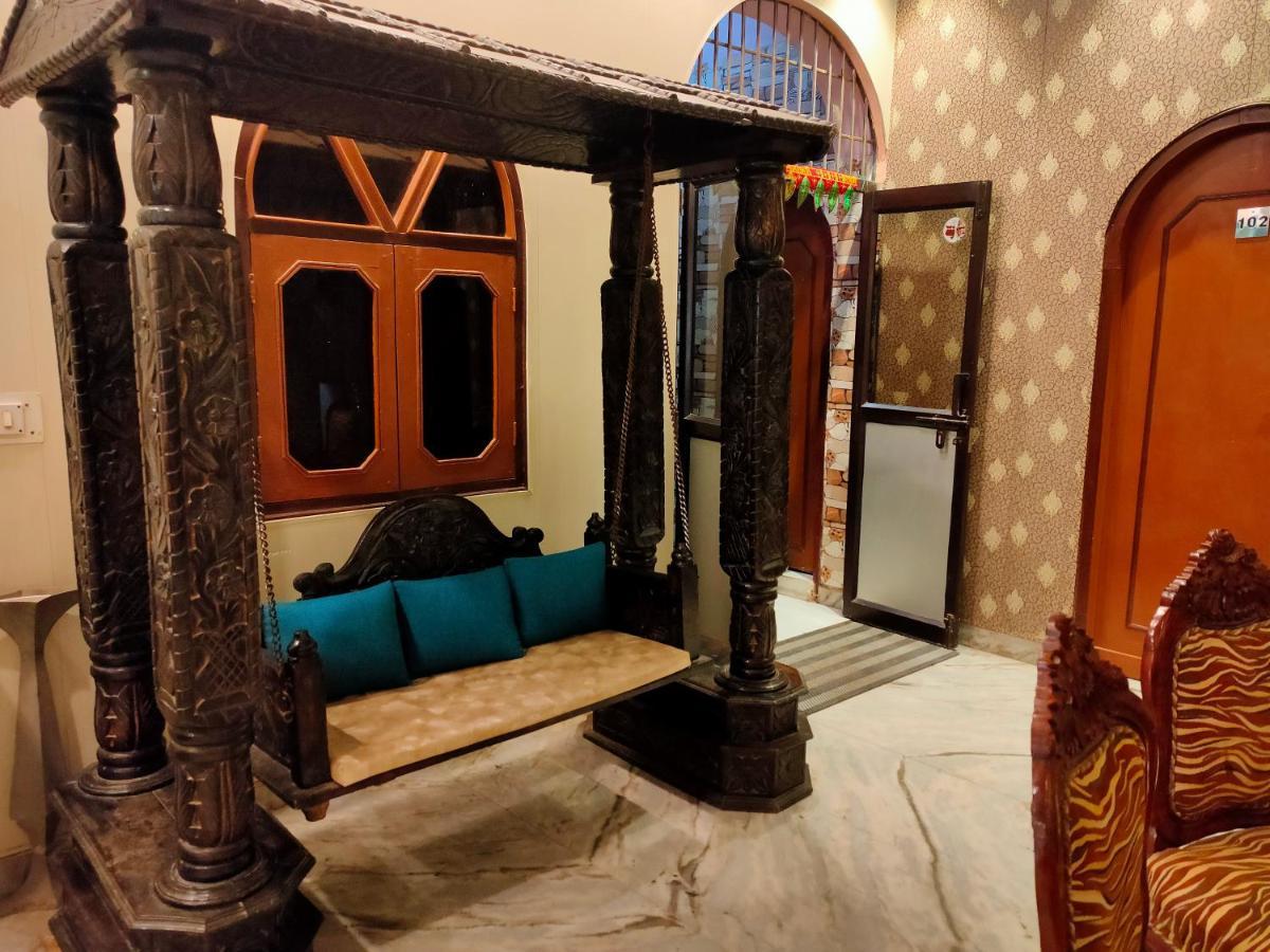 Hotel Rashmi Агра Екстериор снимка