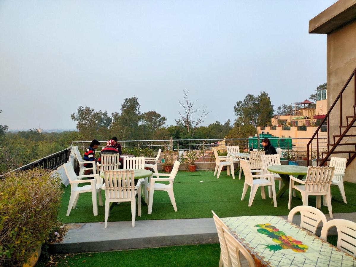 Hotel Rashmi Агра Екстериор снимка